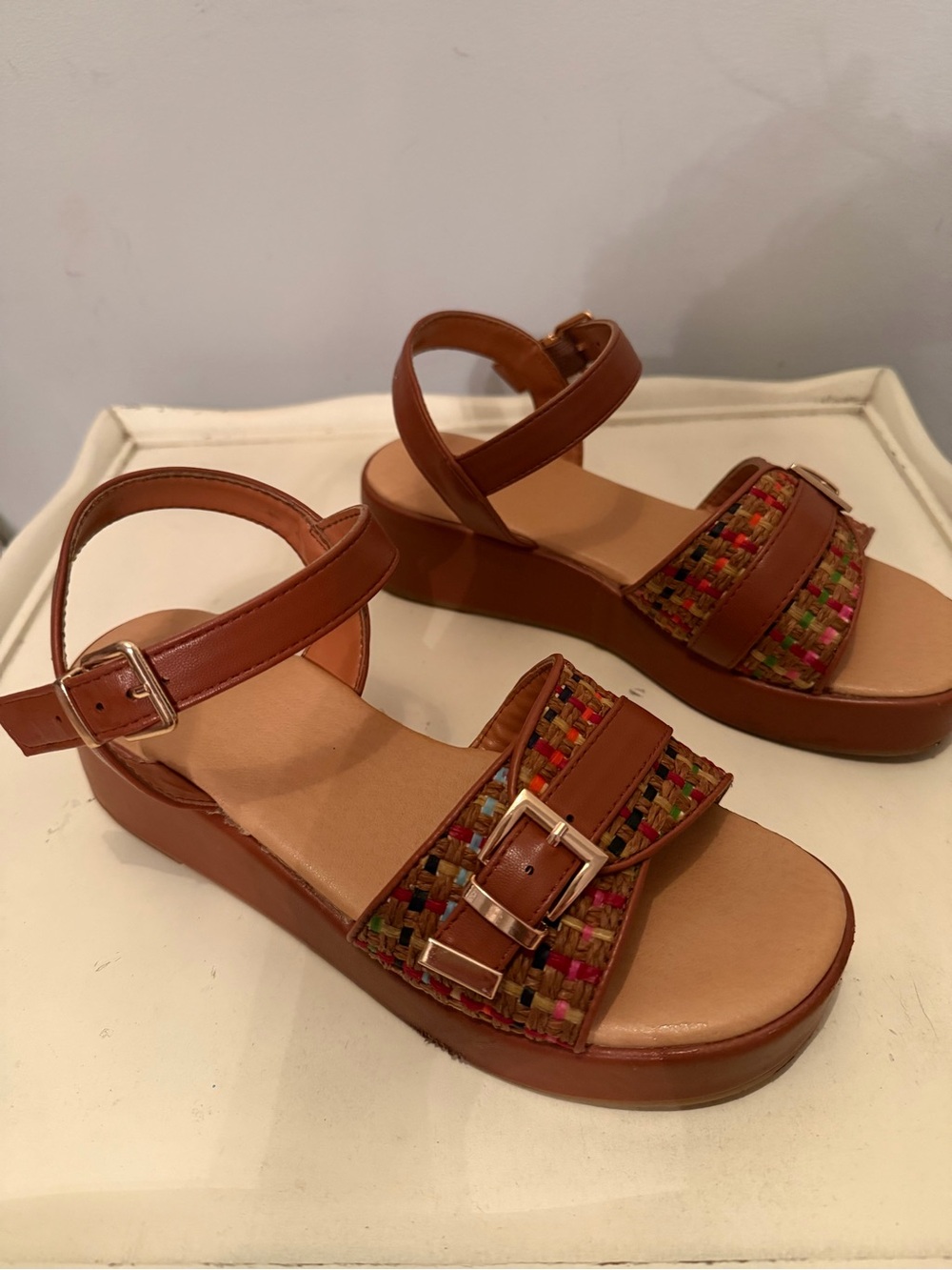 NY & Co Woven Strap Brown Platform Sandals for Women Size 8